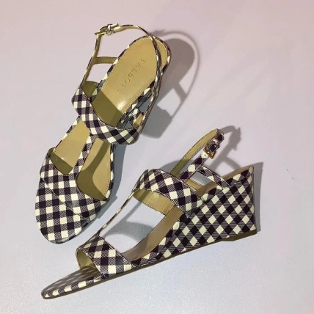 TALBOTS WOMEN'S ROYCE T STRAP SANDALS SIZE 10M - Picture 1 of 8